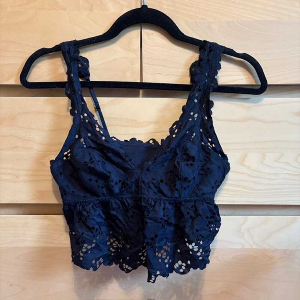 AERIE BLACK LACE BRALETTE TOP, LIKE NEW SIZE: MEDIUM